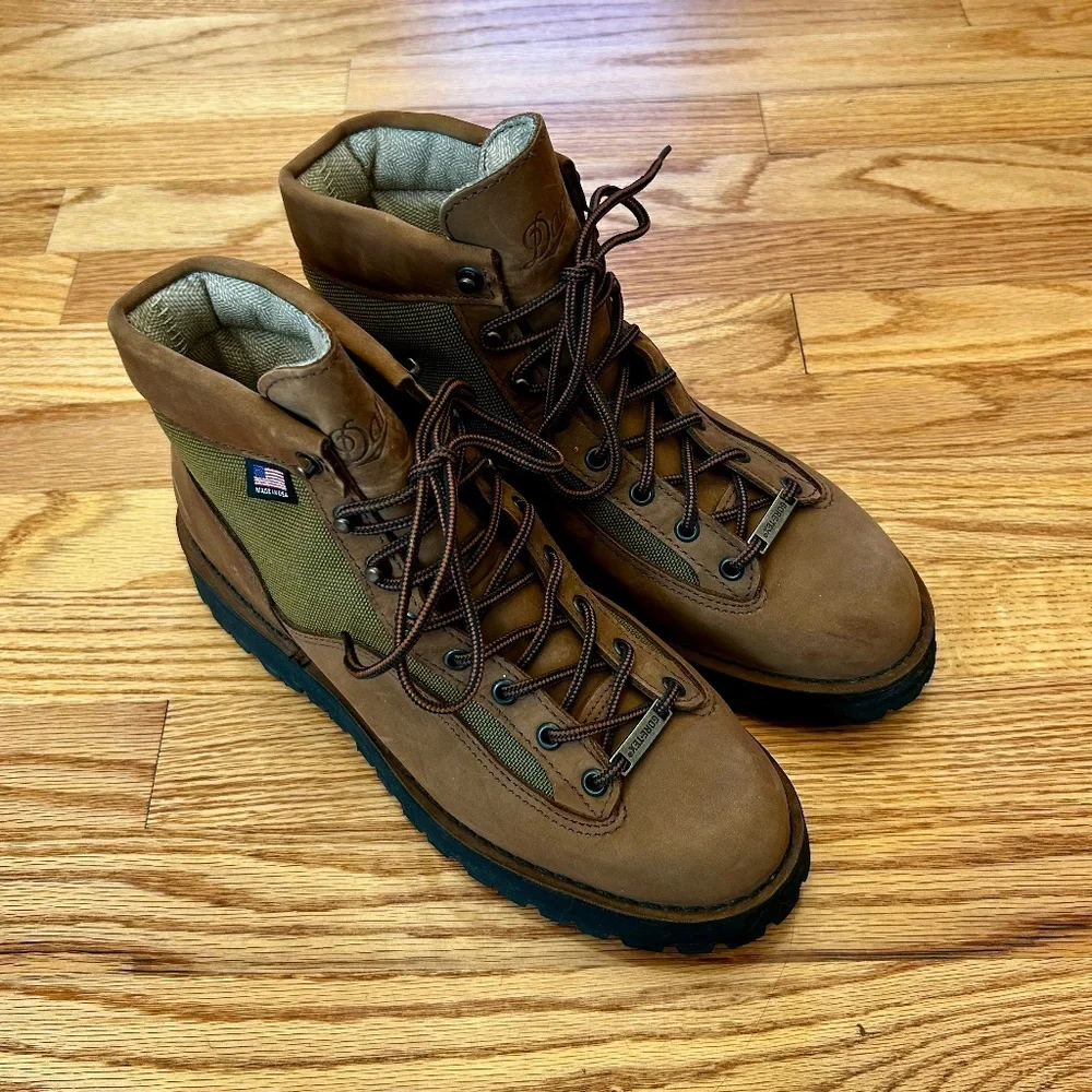 Danner Light II Mens Boots 9.5 Brown Excellent Condition - Picture 1 of 13